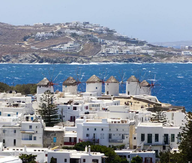 section geniet van de herfstzon in mykonos 0